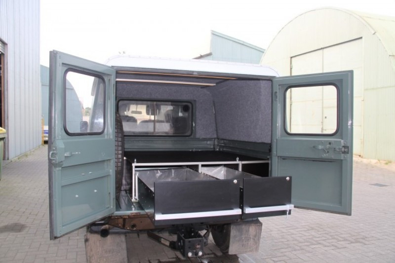 vermogen Beschrijving Sociale wetenschappen Desert Foxx - Foto's - Realisaties - Land Rover - Defender 130 - Defender  130 met hardtop en inrichting